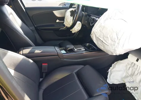 2019 Mercedes-Benz A 220 4Matic из США, поврежденный, VIN WDD3G4FB1KW023219